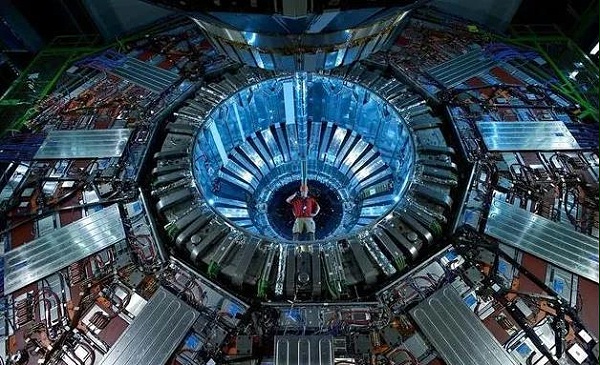 大型强子对撞机（LHC）-1
